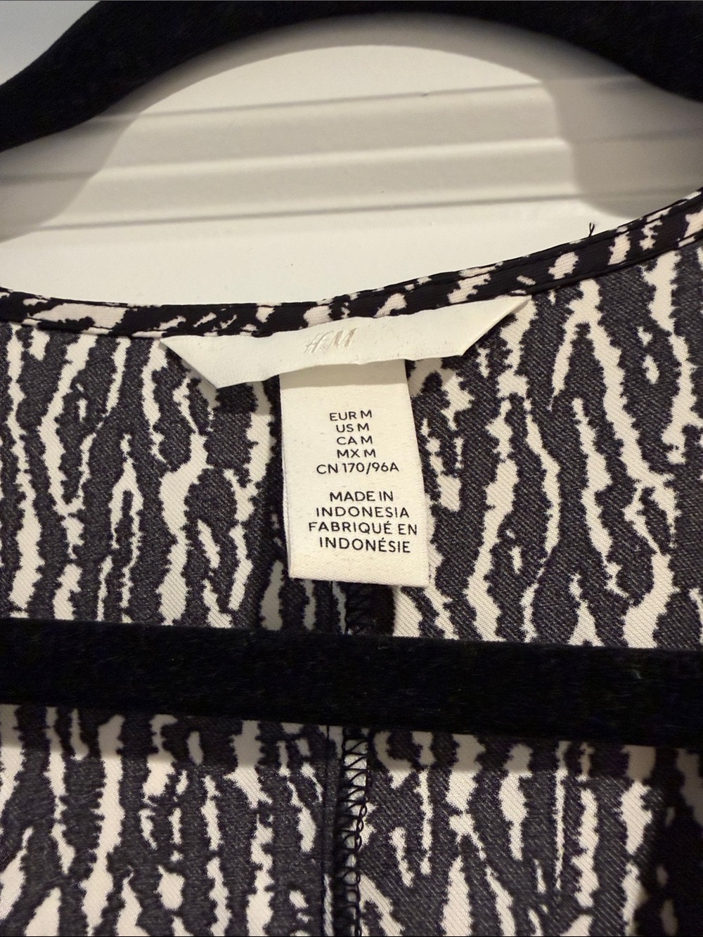 V-Neck Long Sleeve Wrap Dress in Black and White - Picture 2 of 3